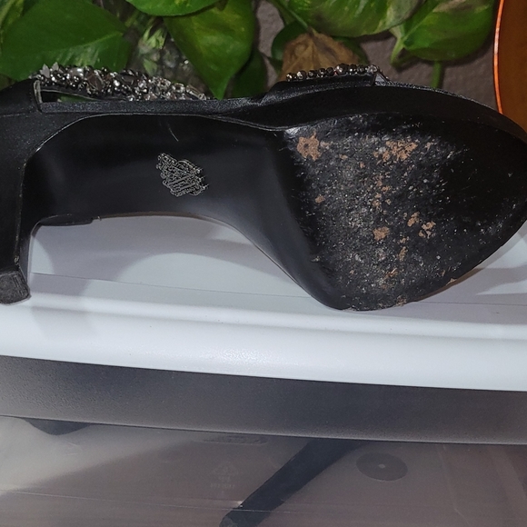 Shoe - Picture 3 of 4